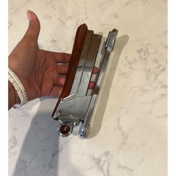 Vintage Ace Liner Stapler 502 Desk Wood Grain Brown Bakelite Retro Mid Century - Picture 4 of 10